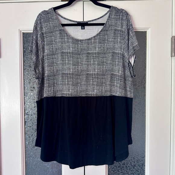 T-Shirt Style Blouse - Picture 1 of 4